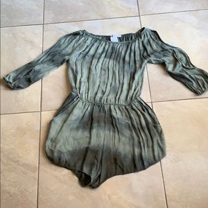 NWT Don’t Ask Why cold shoulder Romper